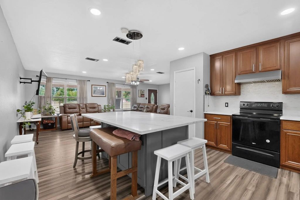 3671 Sundown Road, Greenville