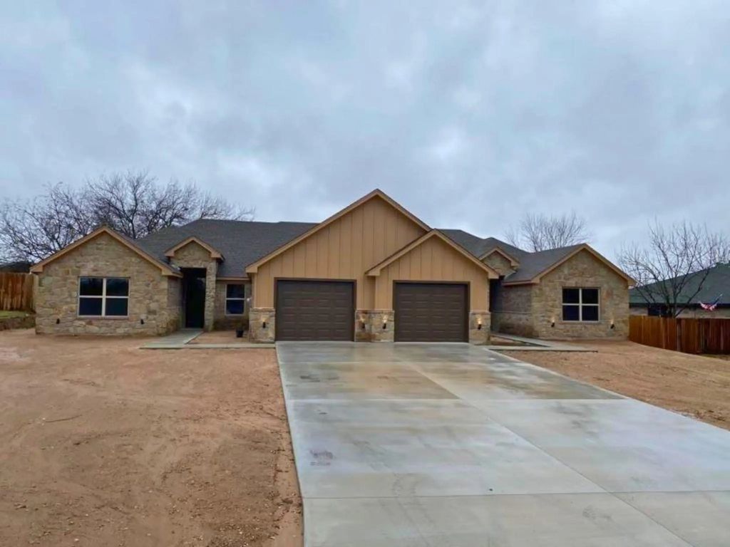 220 St Charles Drive A, Springtown