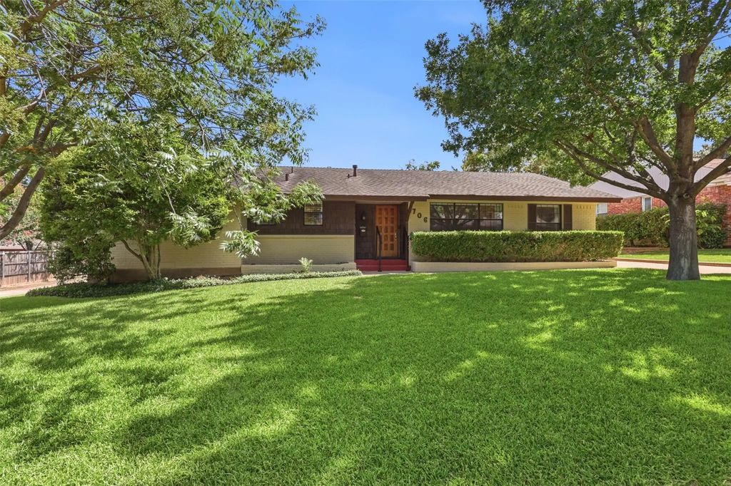 706 Peach Tree Lane, Garland