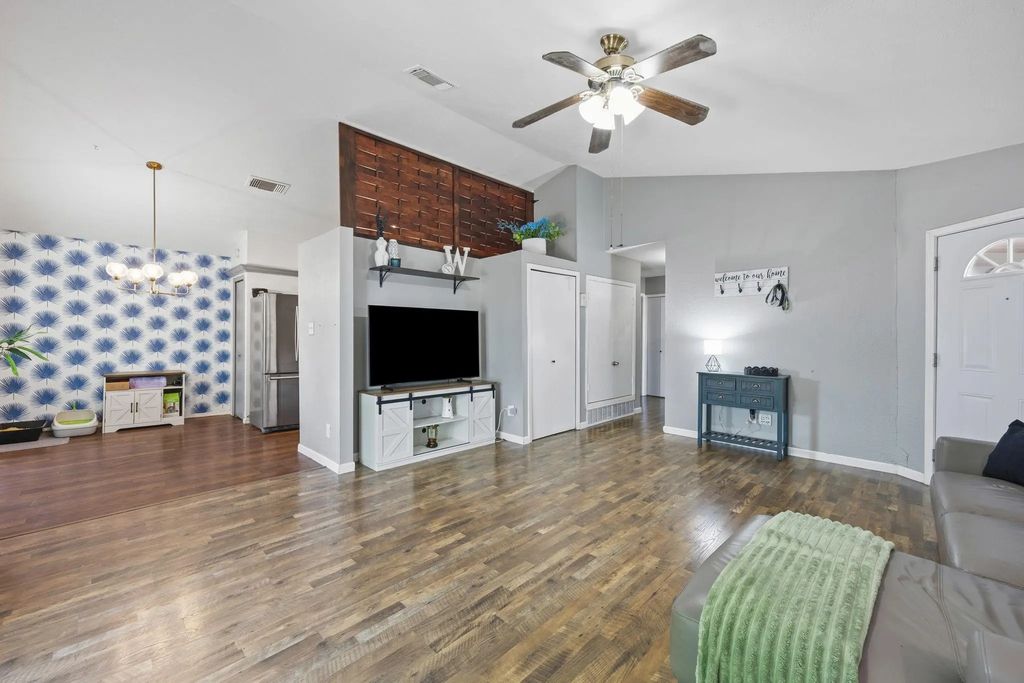 25 Brewster Court, Allen