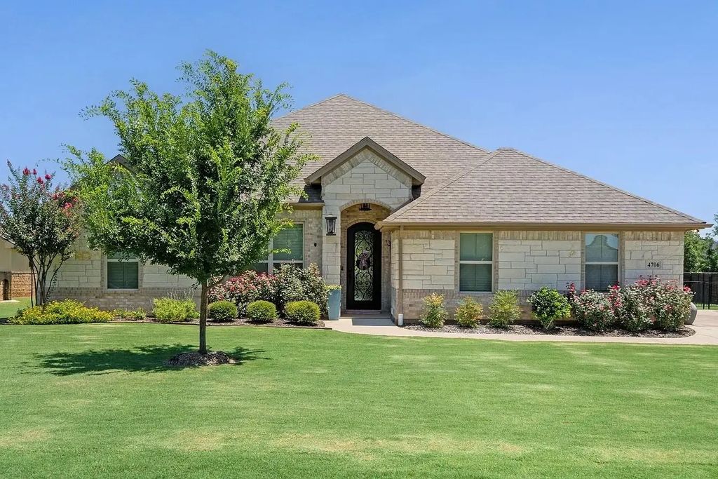 4706 W Wedgefield Road, Granbury