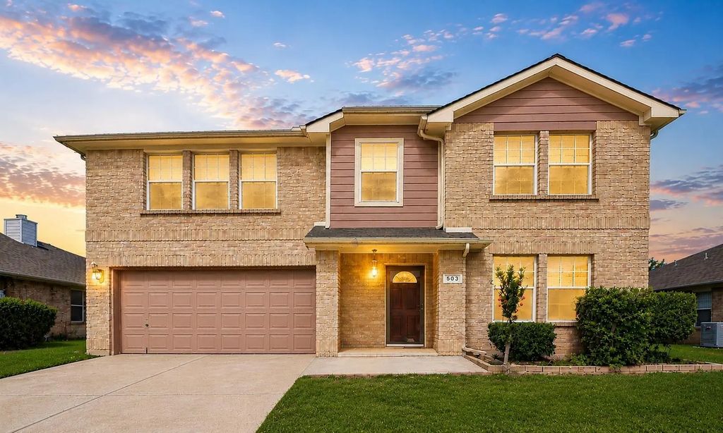 503 Angela Lane, Euless
