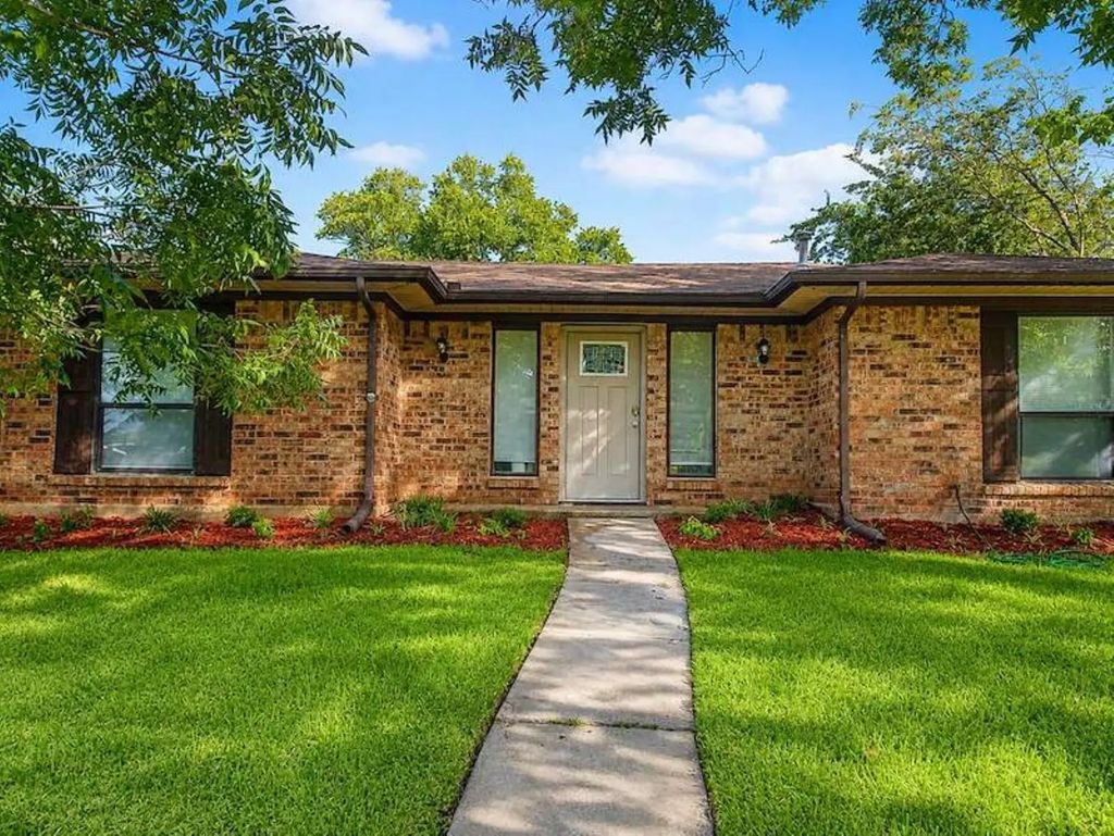 5209 Sarasota Drive, Garland