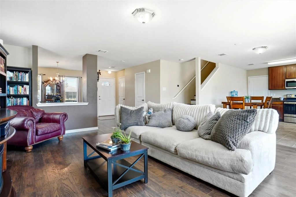 8644 Hawkview Drive, Fort Worth