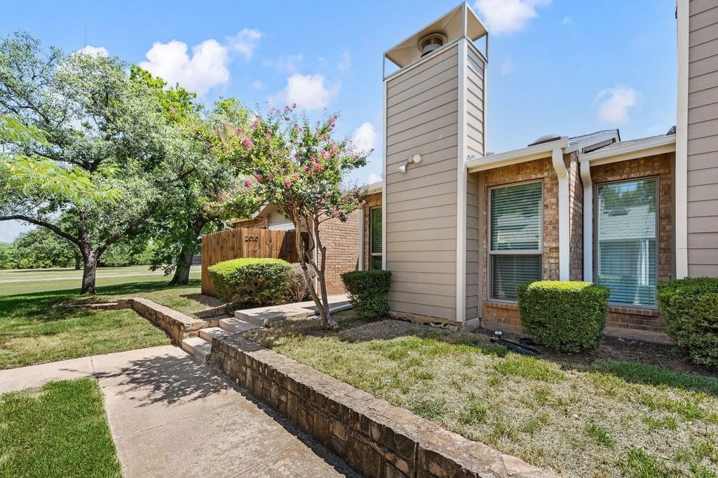 2010 Cottage Oak Lane 2010, Colleyville