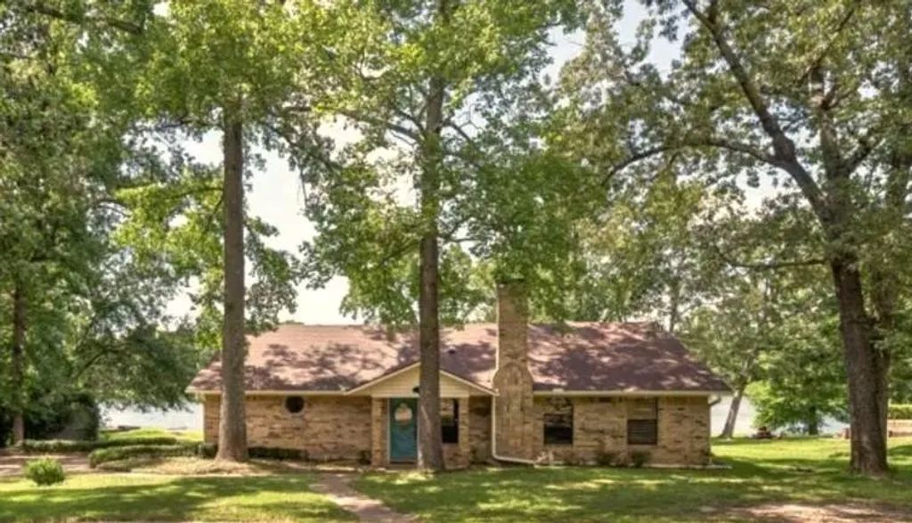 1160 County Road 2425, Mineola