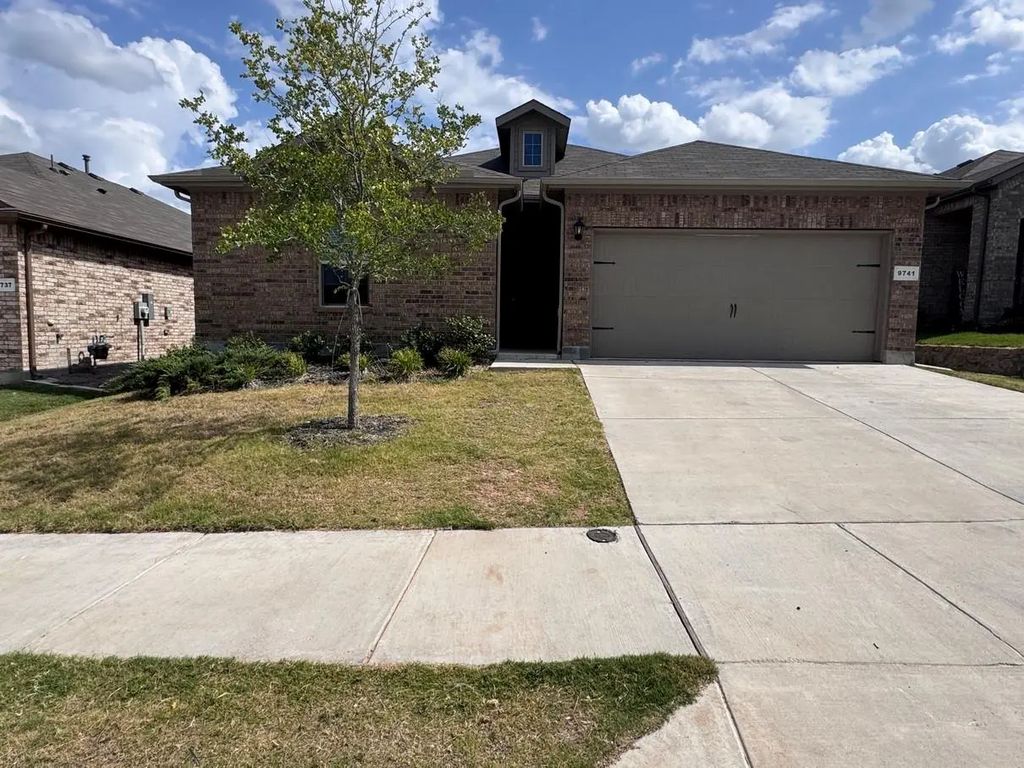 9741 Olanta Trail, Fort Worth