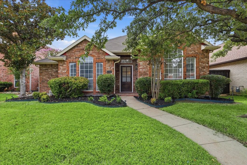 1760 Blackstone Drive, Carrollton