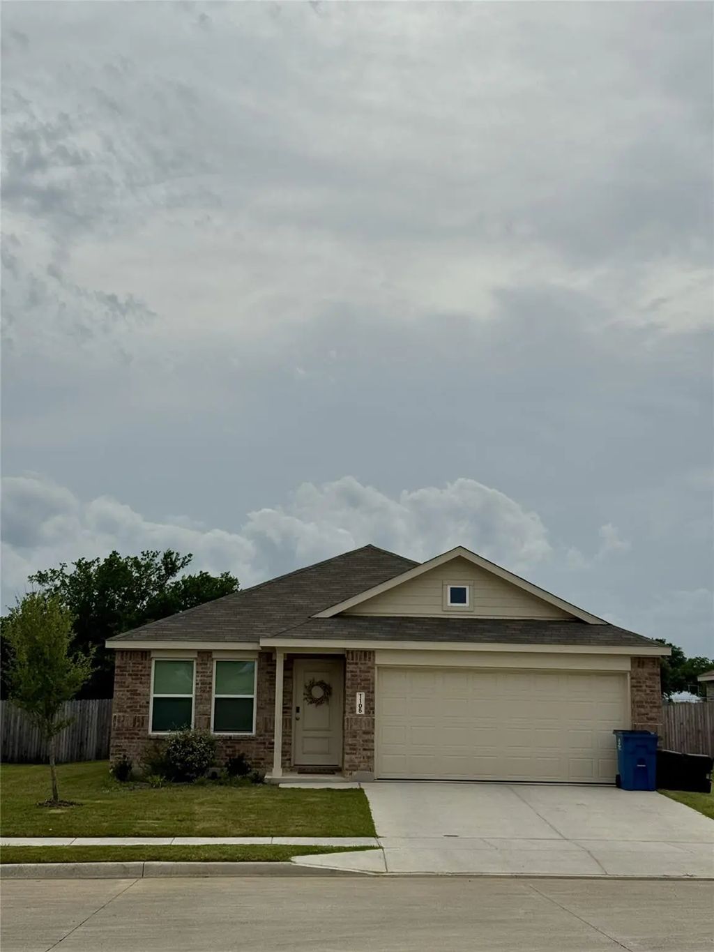 1105 Ledgestone Drive, Keene
