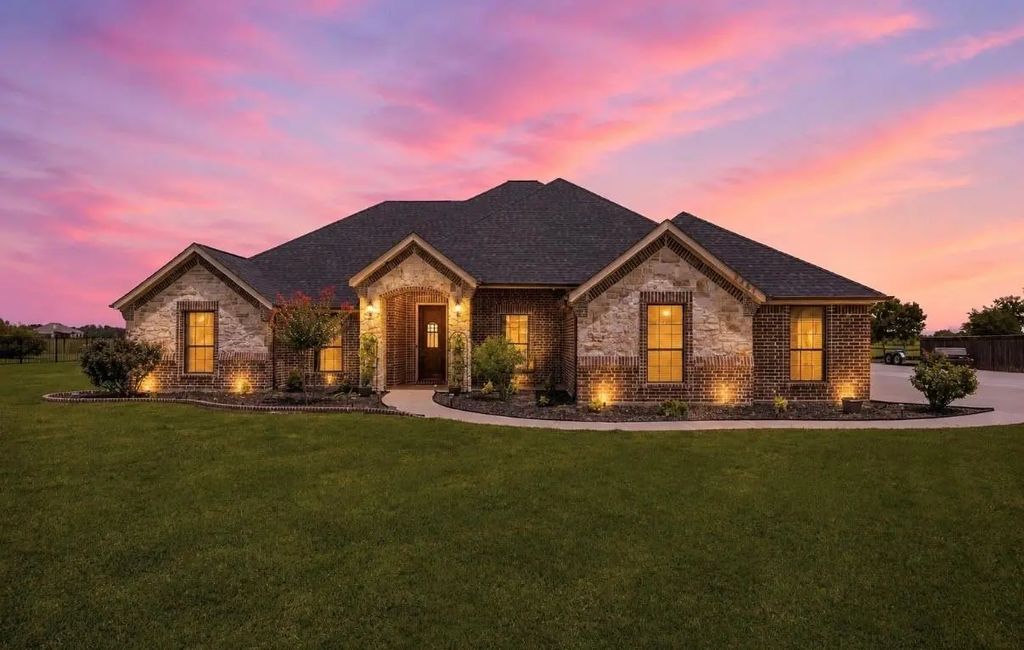 2447 County Road 2710, Caddo Mills