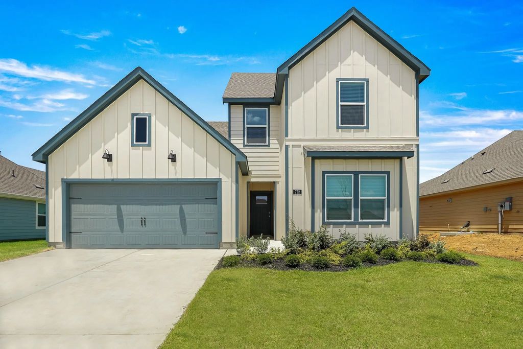 722 Sweet Pea Drive, Pilot Point