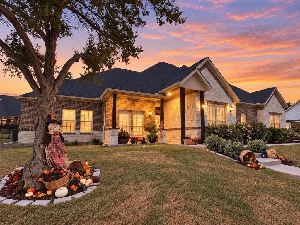 1906 Clearview Drive, Ennis