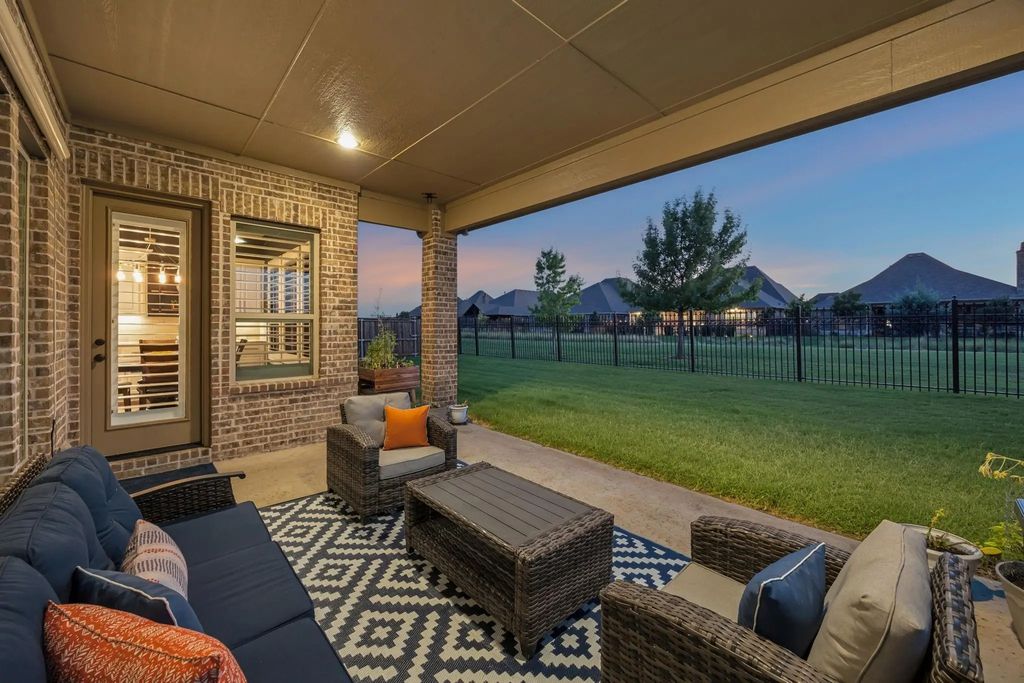 7812 Ivey, The Colony