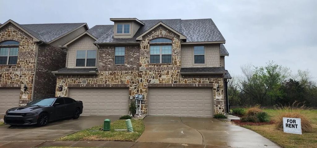 702 Amber, Greenville