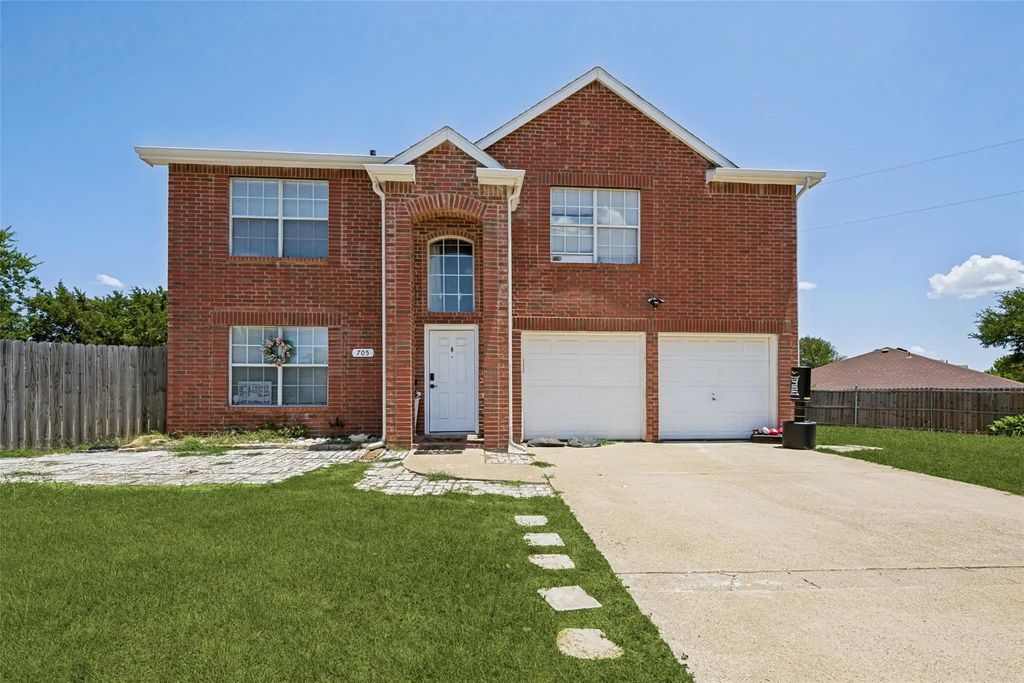 705 Bluebonnet Drive, Cedar Hill