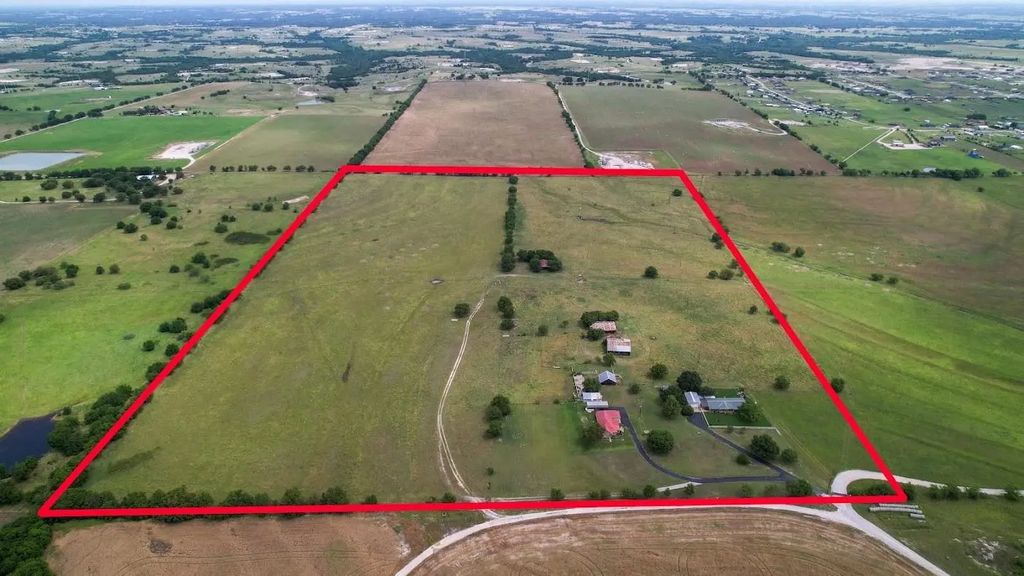 245 Private Road 4214, Decatur