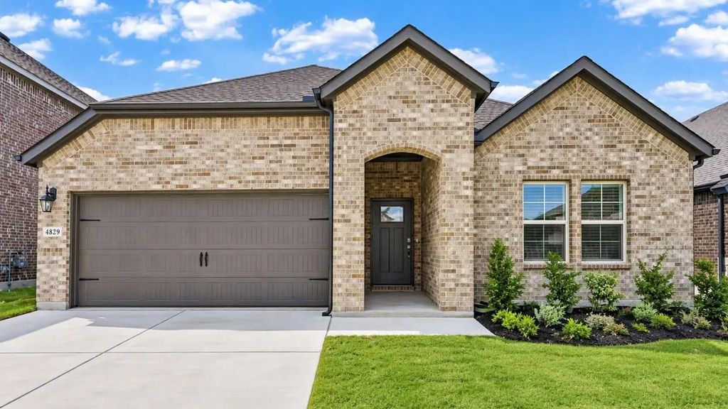 4829 Silver Touch Road, Aubrey