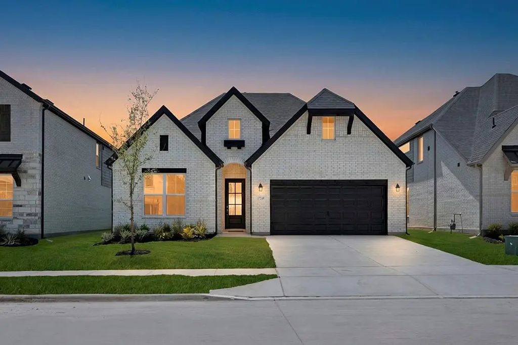 17249 Oxborough Drive, Fort Worth