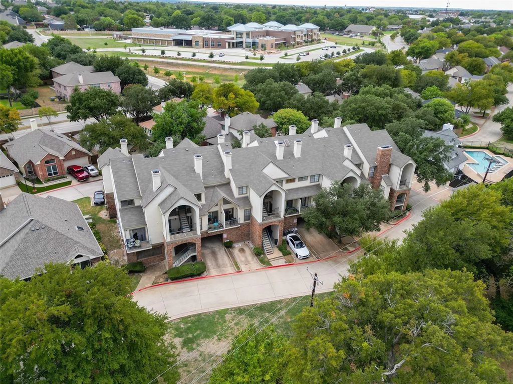 501 Arbor Creek Drive 207, Euless