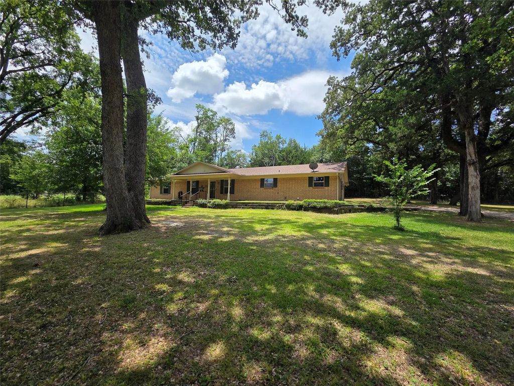 15151 Fm 429, Terrell