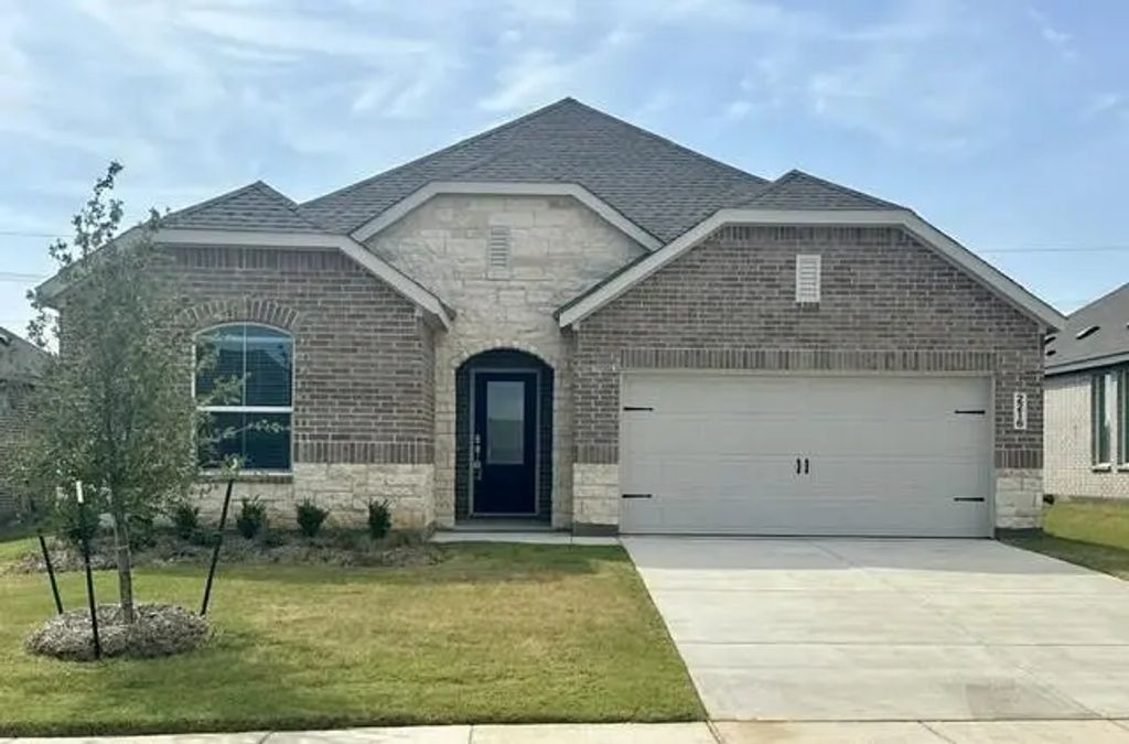 2216 Pommel Lane, Aubrey