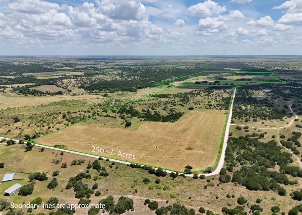 2875 County Road 610, Hamilton