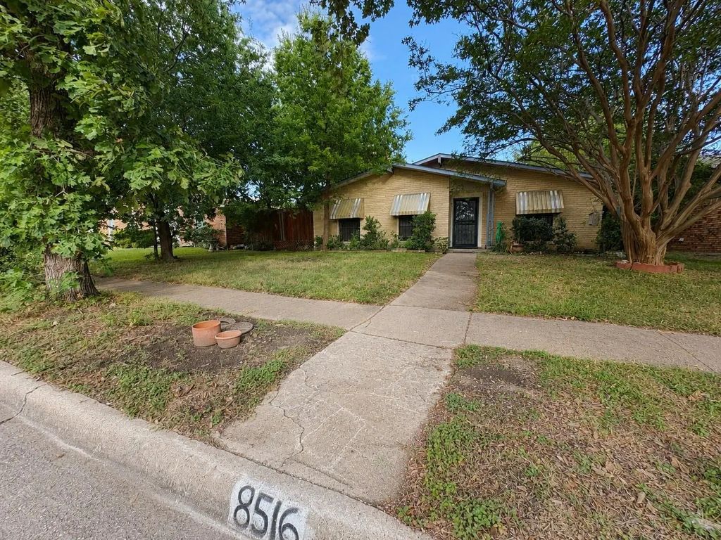 8516 Londonderry Lane, Dallas