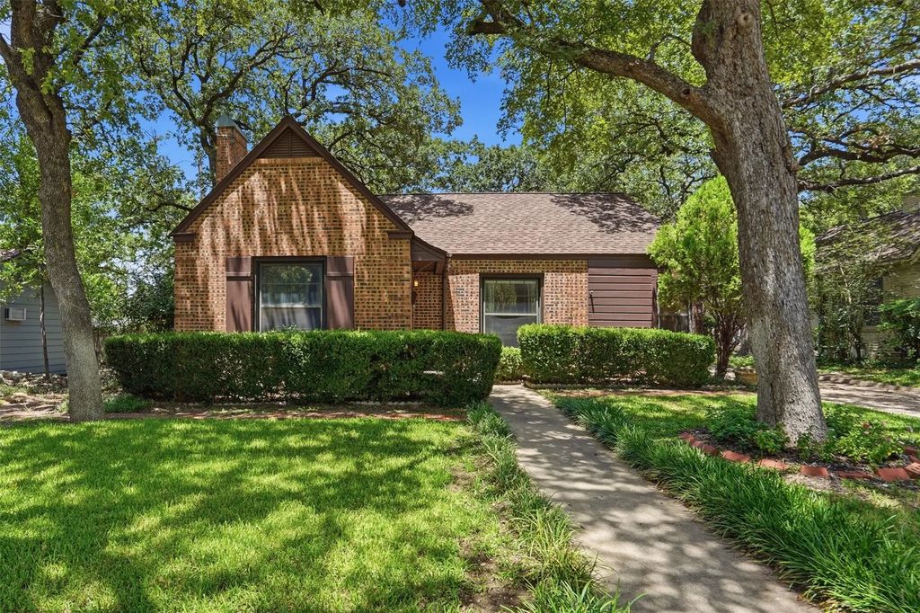 2113 Yucca Avenue, Fort Worth