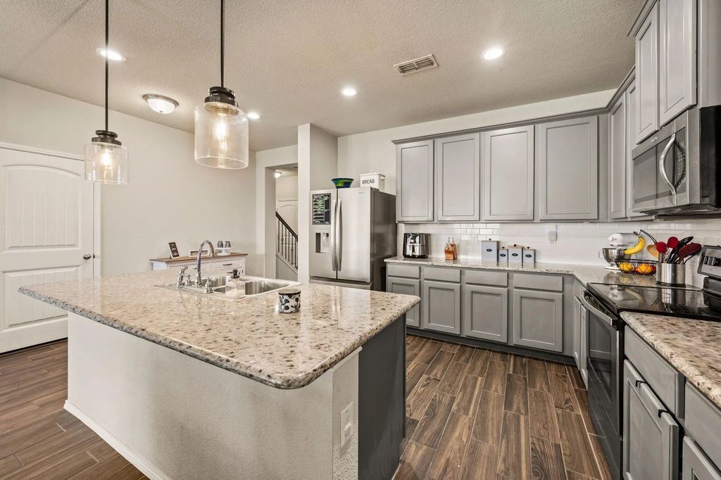 3120 Coyote Canyon Trail, Fort Worth