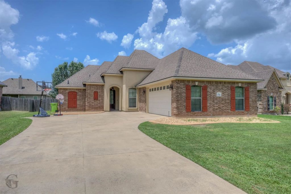 2728 Caplis Sligo Plantation Drive, Bossier City
