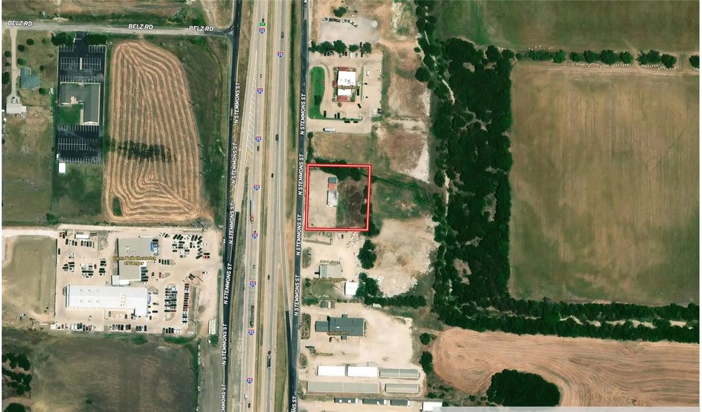 1404 N Stemmons, Sanger