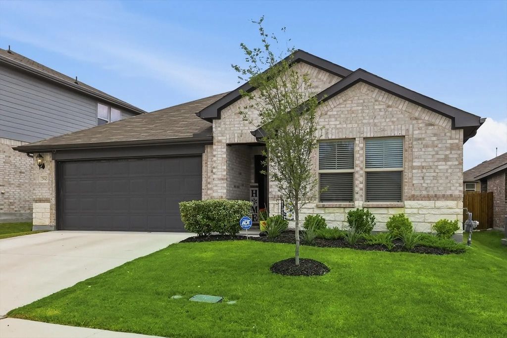 2965 Fox Trail Lane, Fort Worth