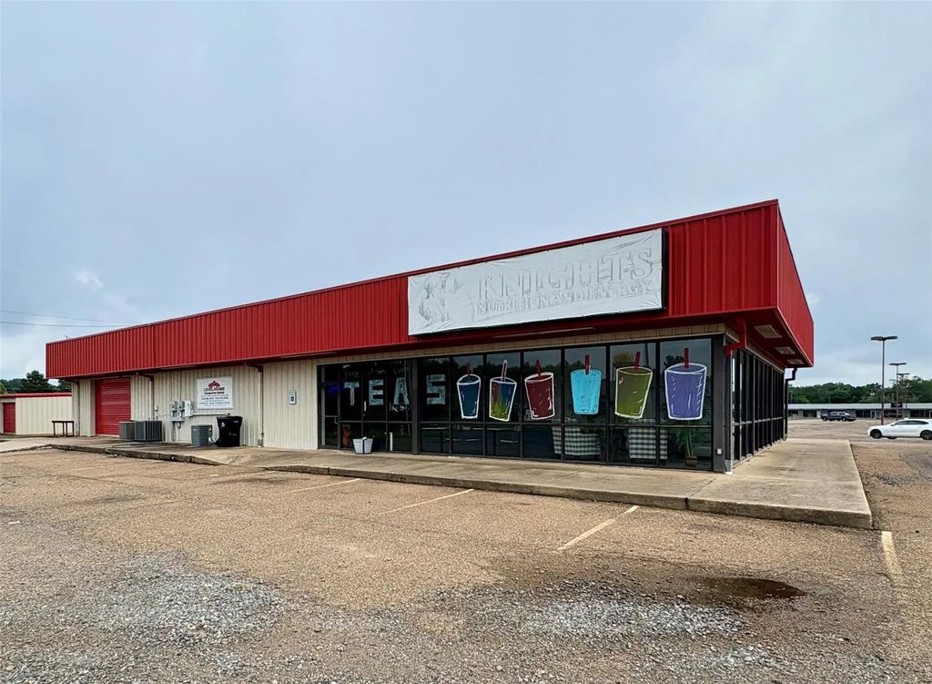 605 S Arkansas Street, Springhill