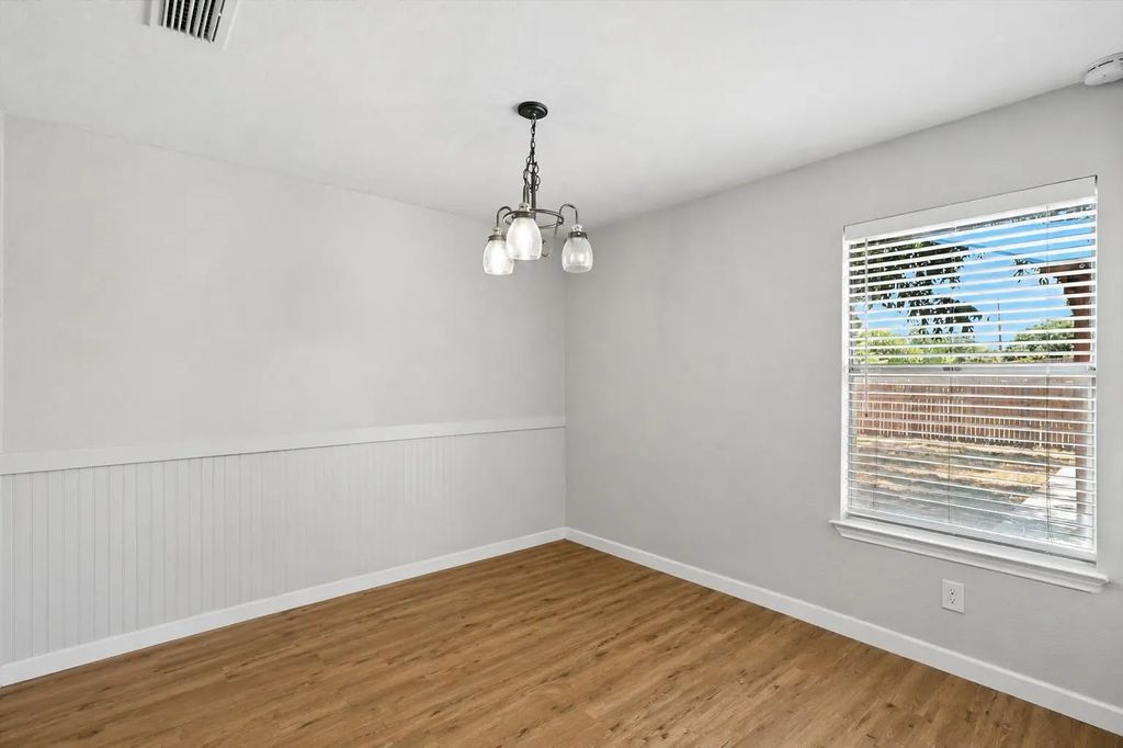 1002 Kingston Drive, Lewisville