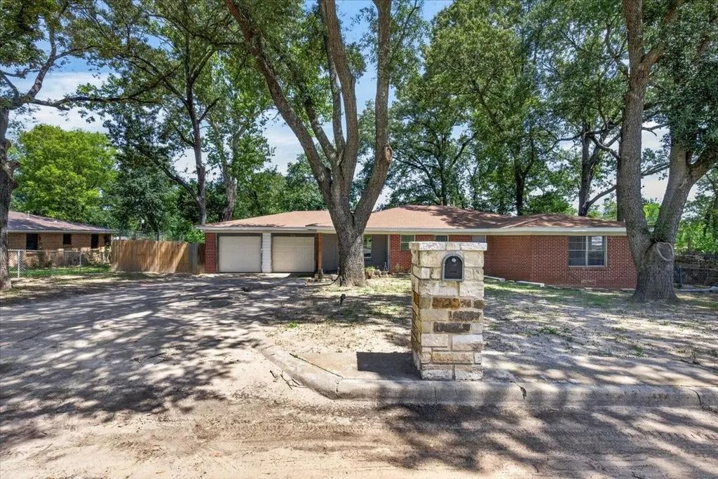 925 Maryland Drive, Athens