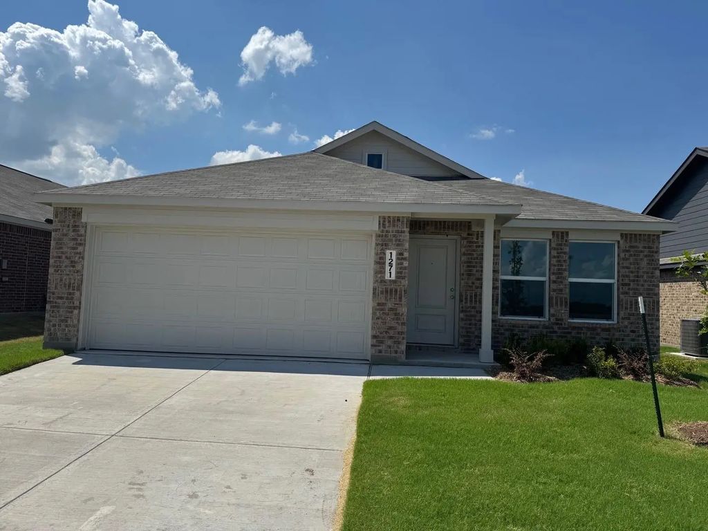 1271 Falcon Heights, Forney