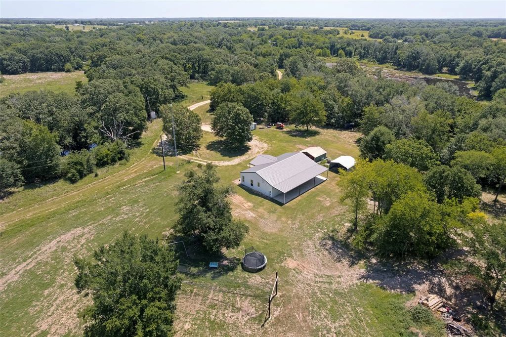 822 Private Road 7370, Point