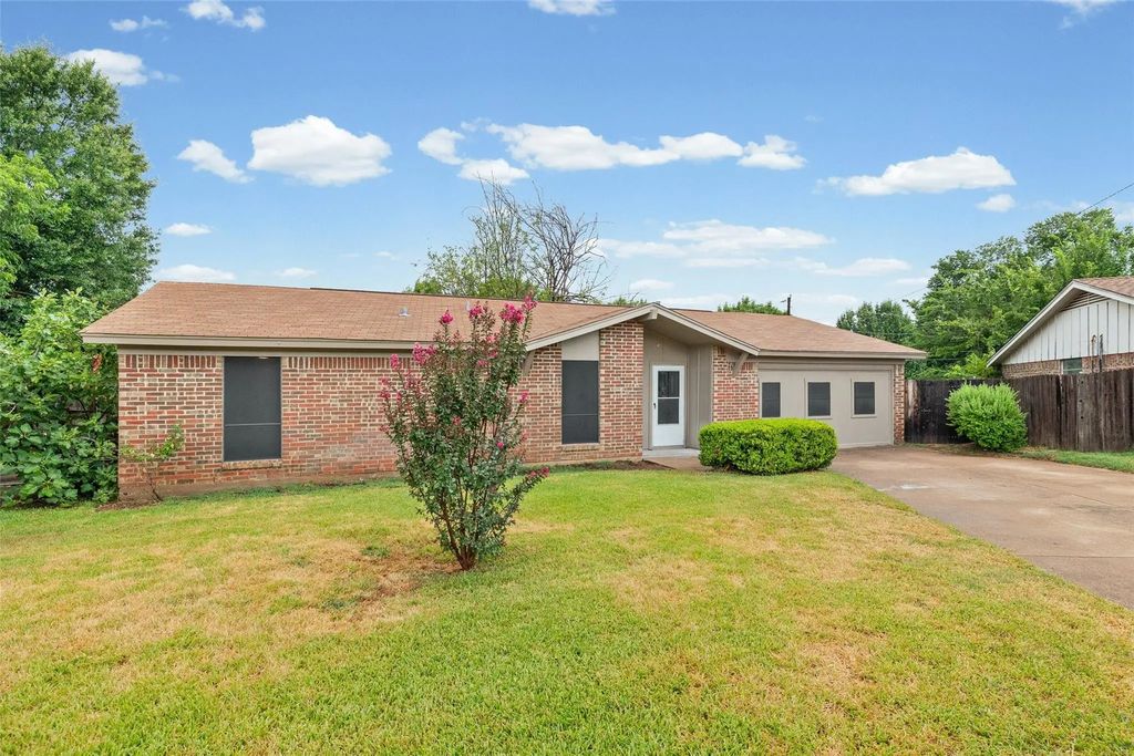 1915 Westover Court, Arlington
