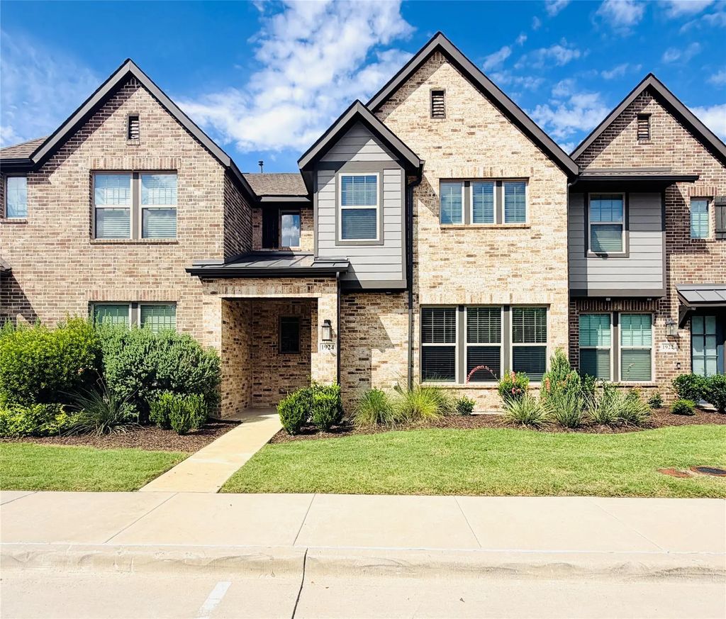 1924 Mcclane Drive, Allen