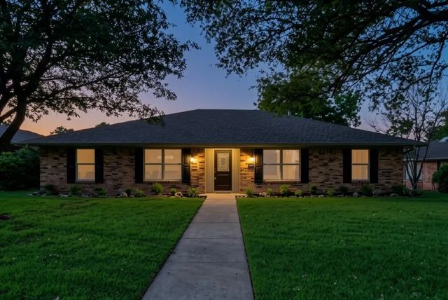 302 Shady Hill Drive, Richardson