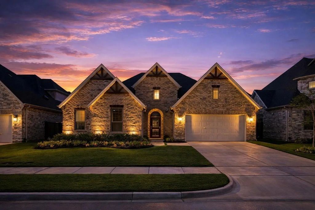 716 Colt Drive, Aubrey