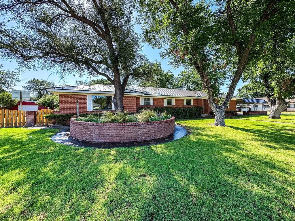 1102 N Avenue G, Haskell