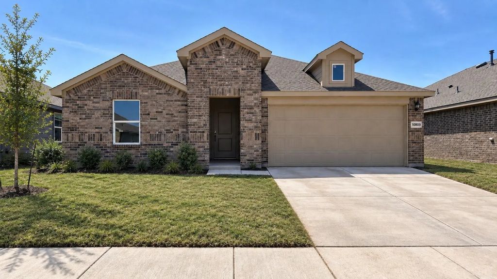 10809 Bloodstone Drive, Fort Worth