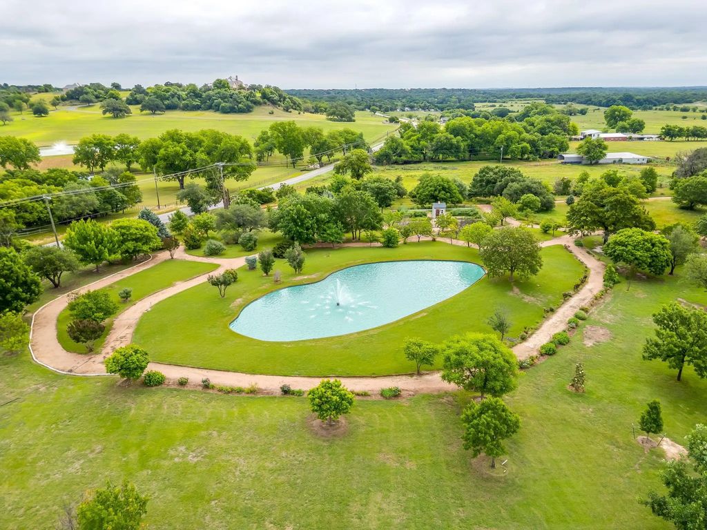 4600 E Bankhead Highway, Hudson Oaks