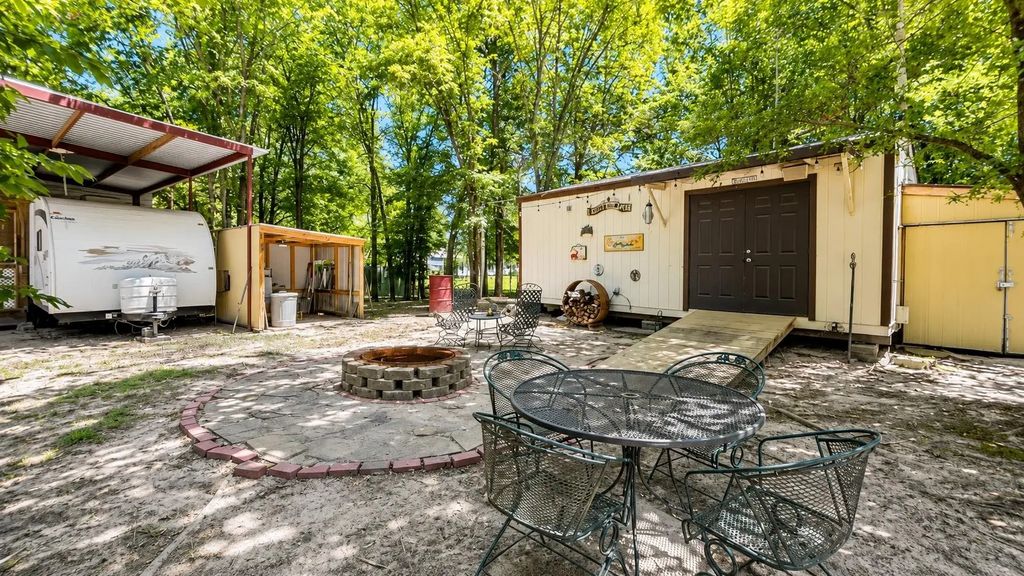 468 Choctaw Drive, Quitman