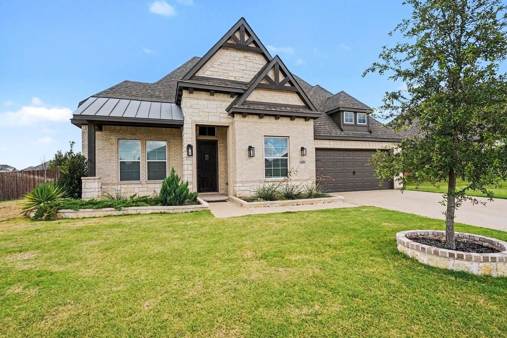 12601 Panther Creek Drive, Godley