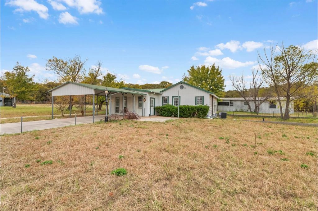 328 Creekview Meadows Drive, Springtown