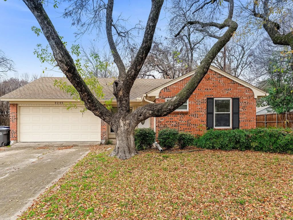 3245 Myra Lane, Farmers Branch