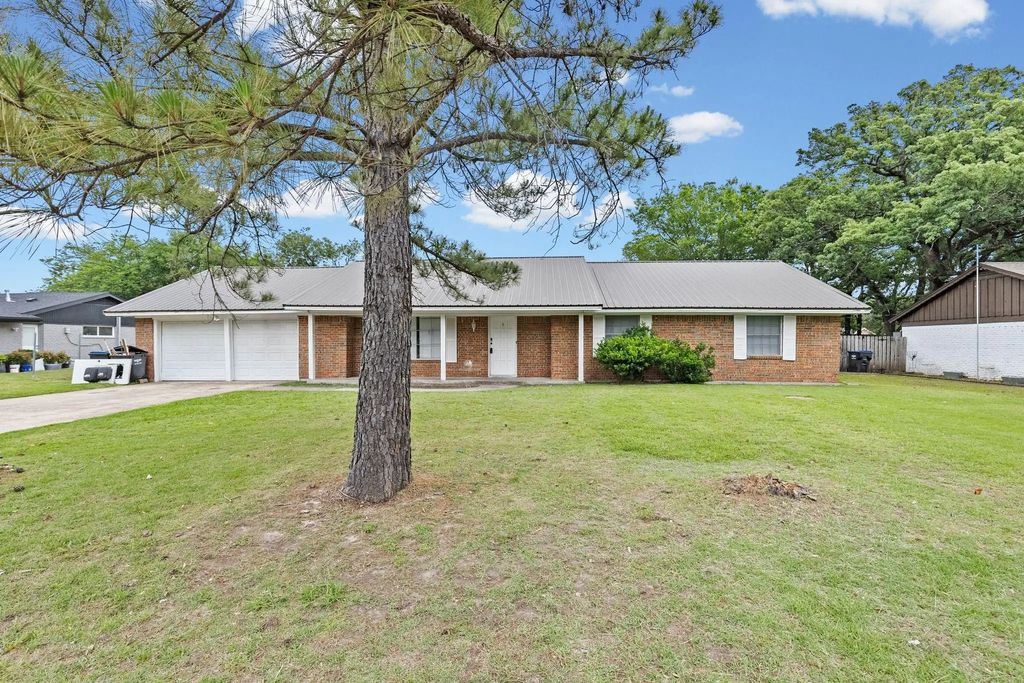 3 Timberside Drive, Greenville