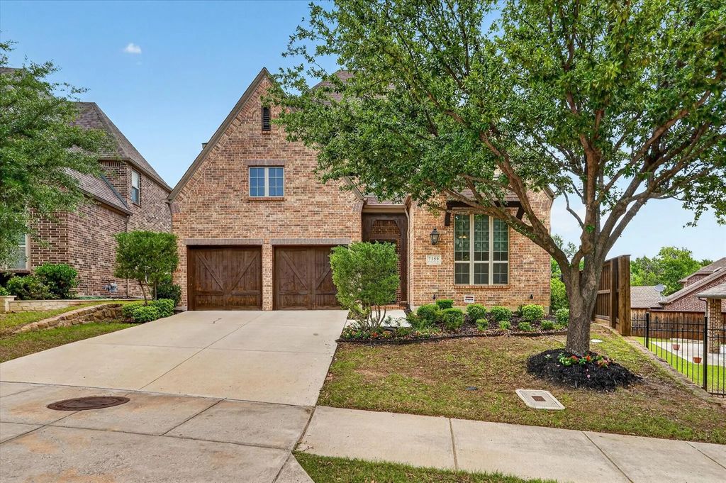 7359 Clementine Drive, Irving